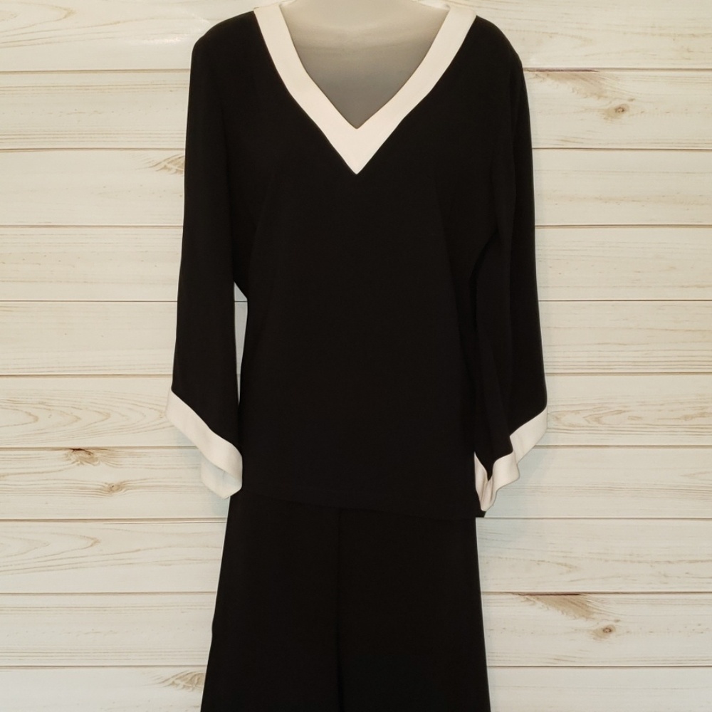 Dana Buchman black 2 pc pant suit